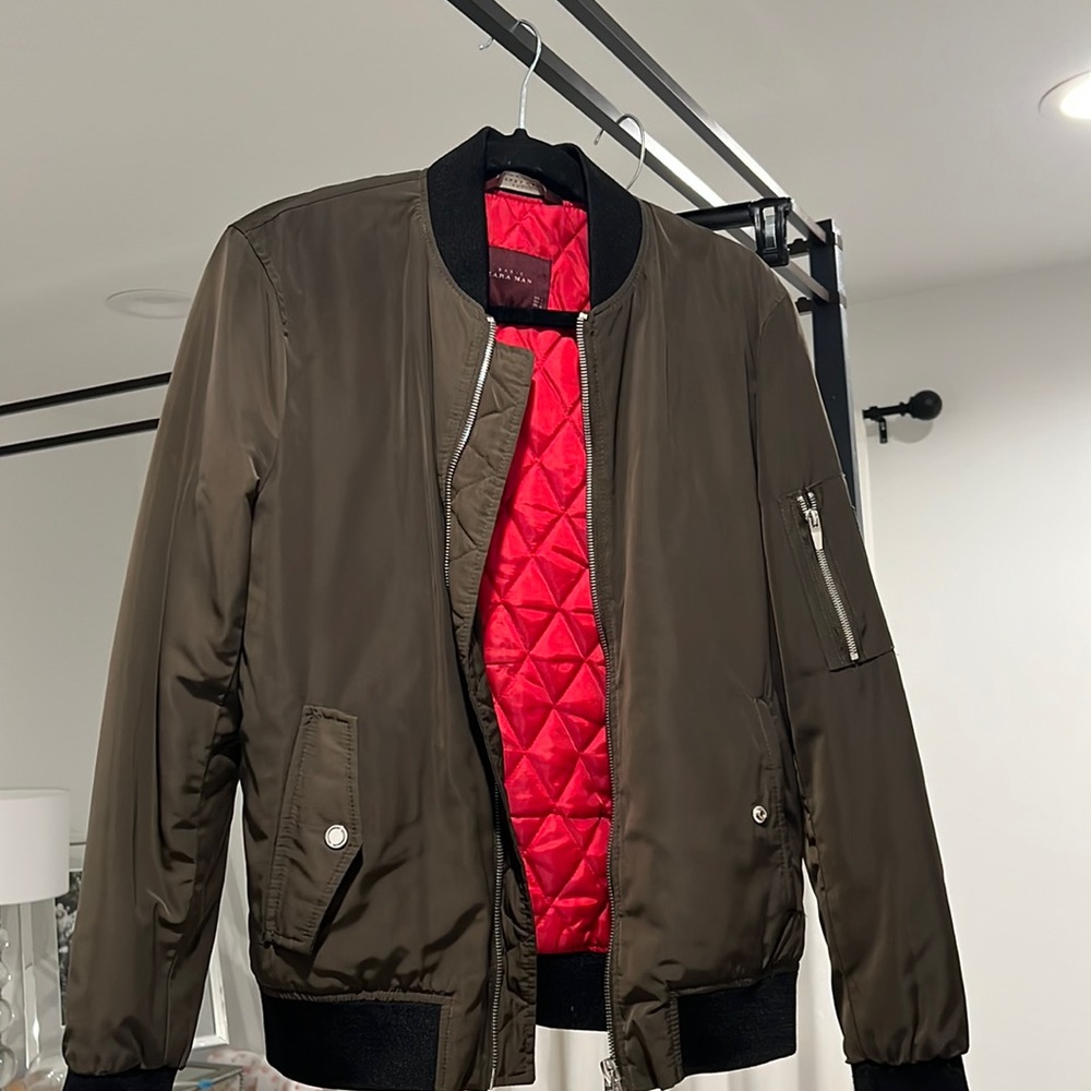 Men Zara bomber jacket lightly worn.